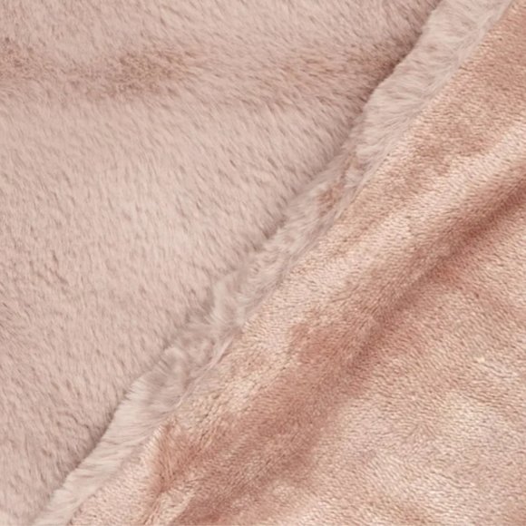 UnHide Small Rose Blanket NWT - Picture 6 of 12